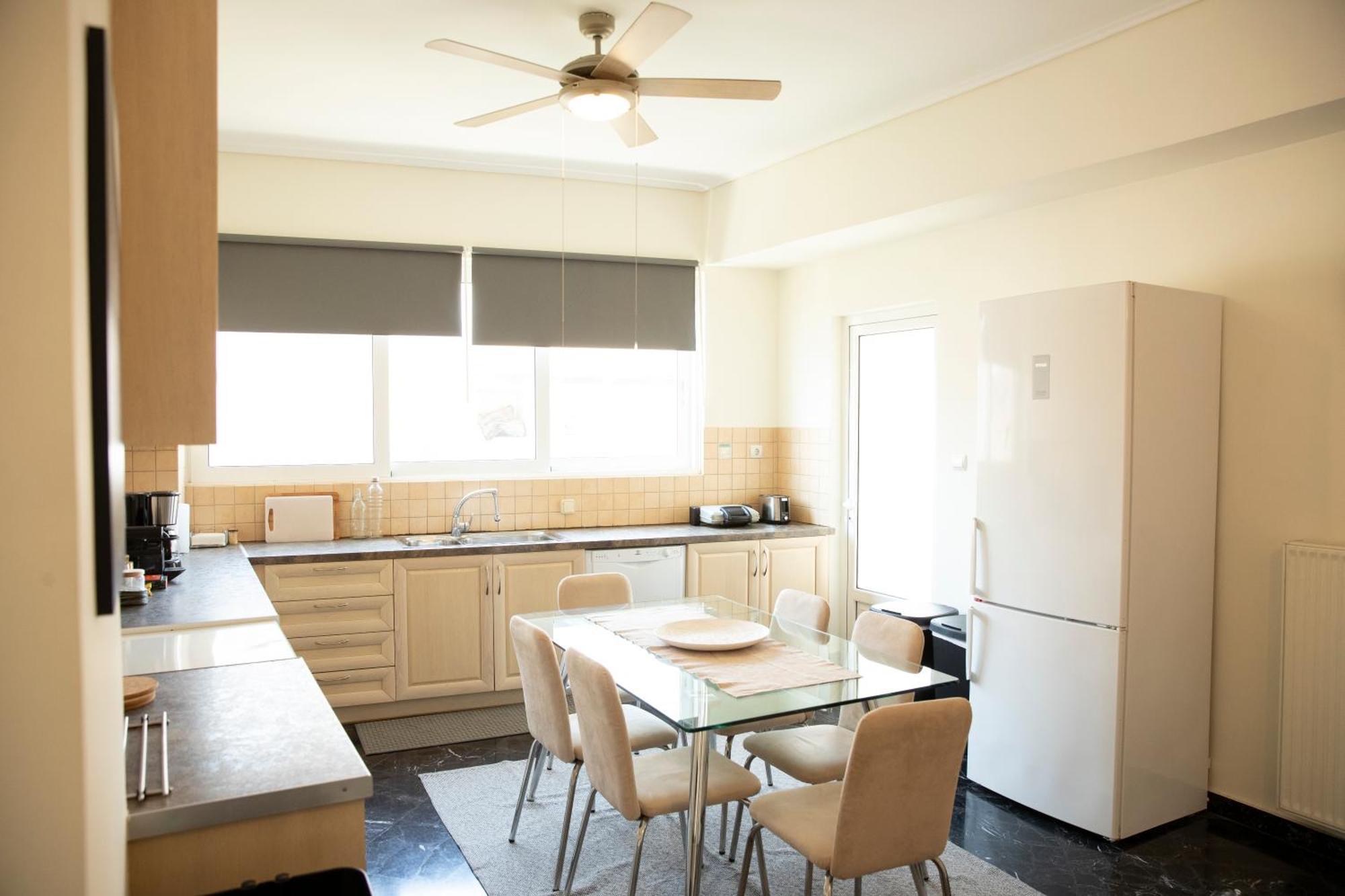 Spacious Glyfada Golf 4Br -Near Beach + Shops 雅典 外观 照片