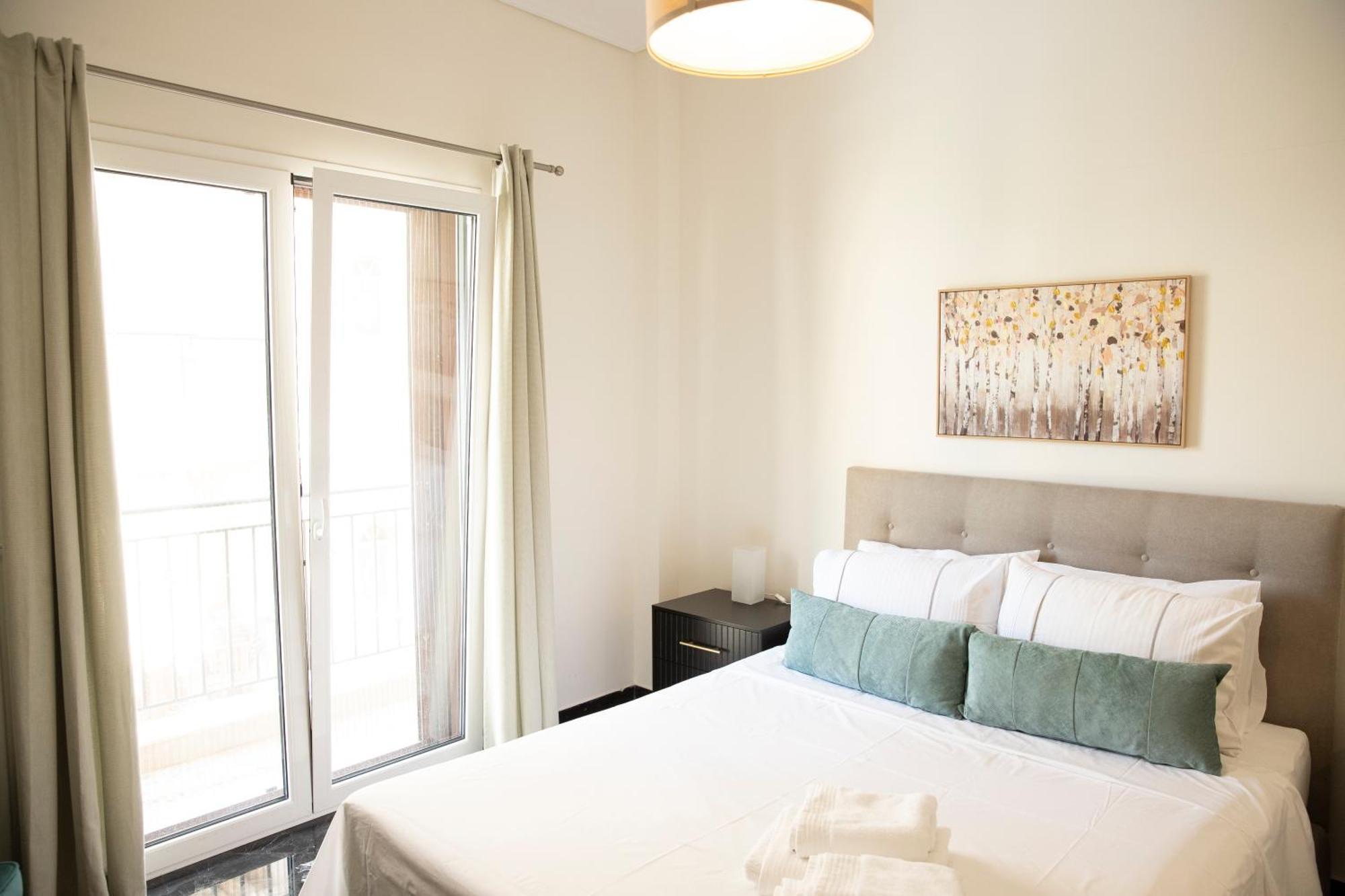Spacious Glyfada Golf 4Br -Near Beach + Shops 雅典 外观 照片